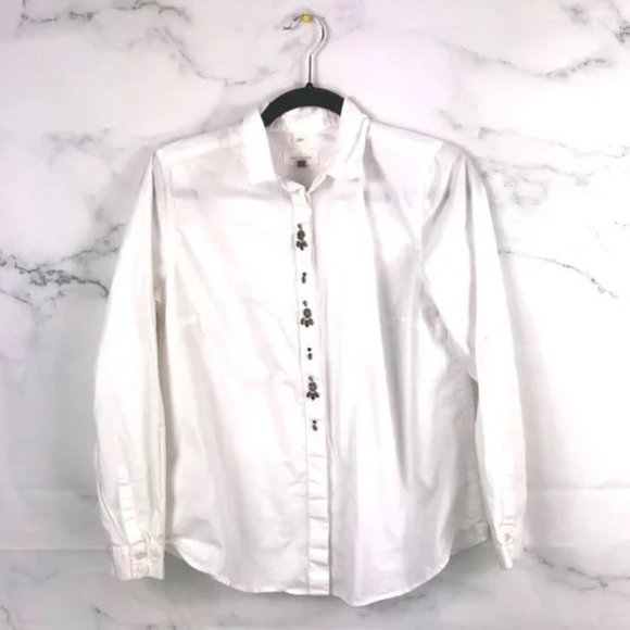 👚✨🤍 Effortless Elegance – LOFT No-Wrinkle White Blouse (Size M)🤍✨👚 - Picture 1 of 3